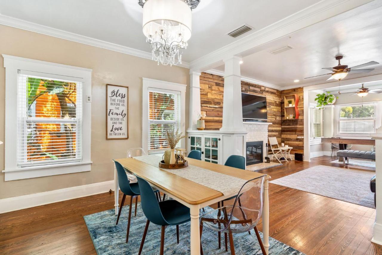 Four Different Options At One Great Location-- 1 - Spacious 3 Bed 2 Bath House Or 2- 2Nd Floor 2 Bed 1 Bath Guesthouse Or 3- 1St Floor Studio Or 3- A Tiny Home Rv Tampa Exteriér fotografie