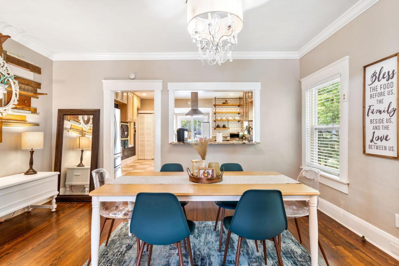 Four Different Options At One Great Location-- 1 - Spacious 3 Bed 2 Bath House Or 2- 2Nd Floor 2 Bed 1 Bath Guesthouse Or 3- 1St Floor Studio Or 3- A Tiny Home Rv Tampa Exteriér fotografie
