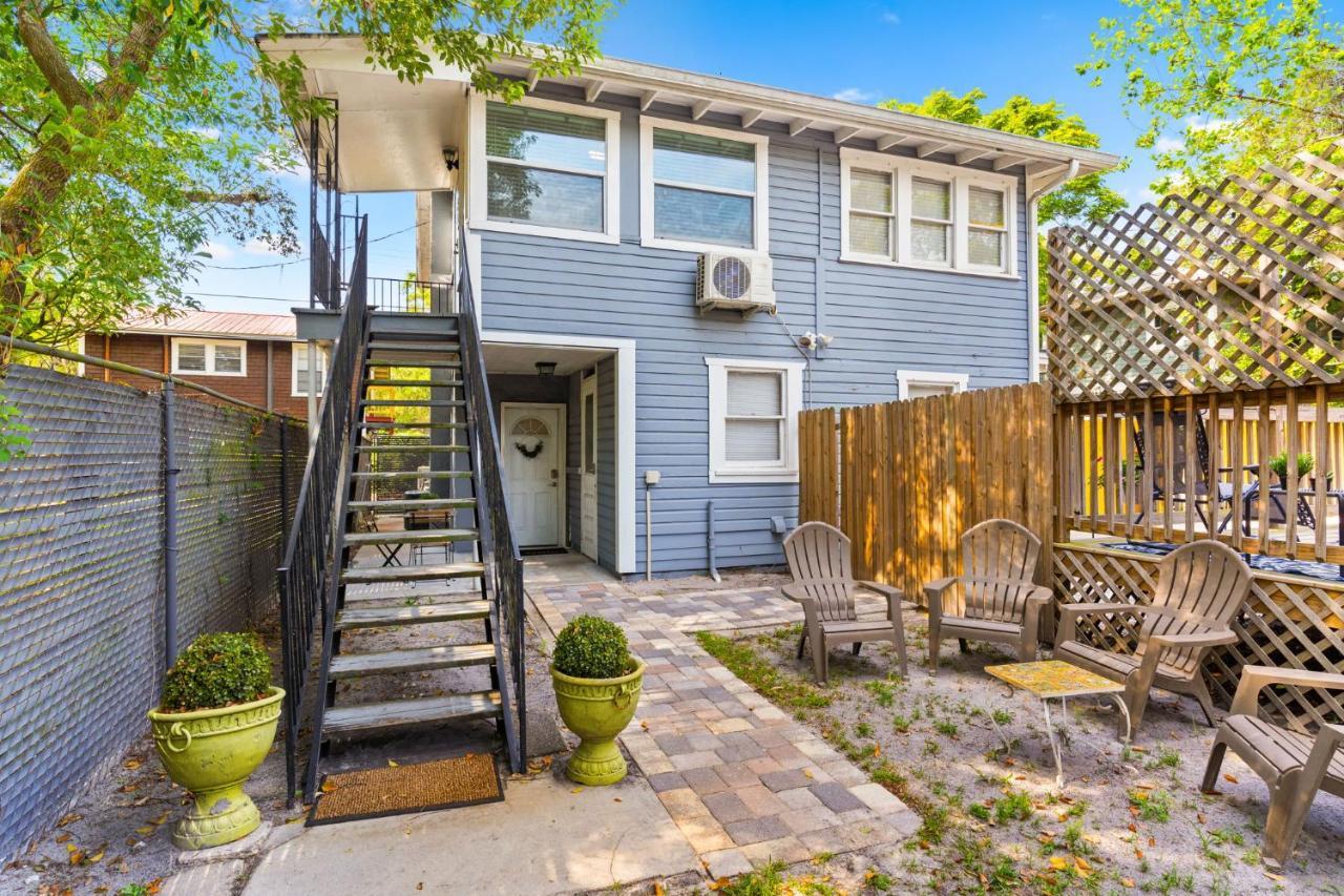 Four Different Options At One Great Location-- 1 - Spacious 3 Bed 2 Bath House Or 2- 2Nd Floor 2 Bed 1 Bath Guesthouse Or 3- 1St Floor Studio Or 3- A Tiny Home Rv Tampa Exteriér fotografie